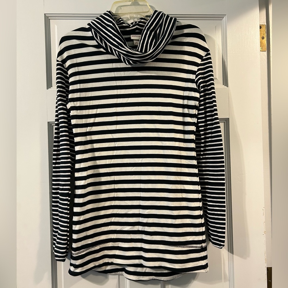 Merona Stretch cowl neck top size xs
